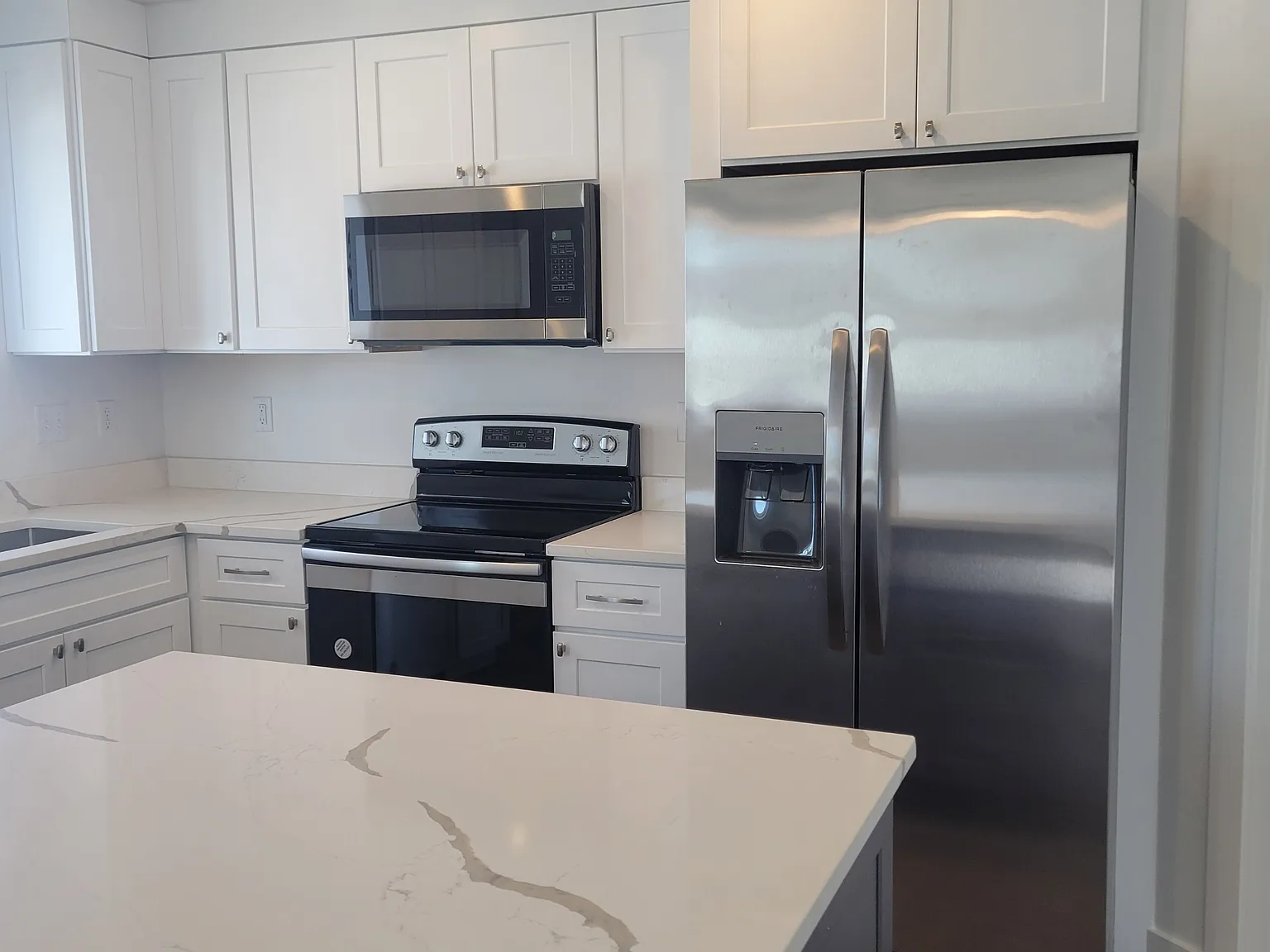 116 E 730 N Upstairs - 1 — Photo 4