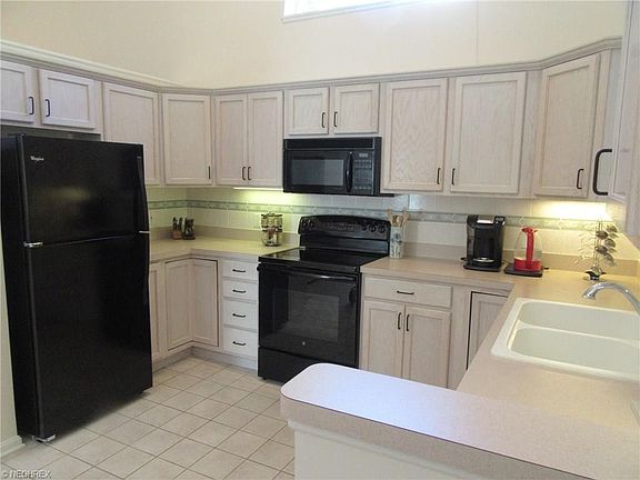 4th image of 188 Kensington Ct