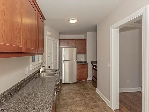 4th image of 3595 Glencairn Rd #1