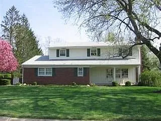 4609 Wicklow Dr photo 1