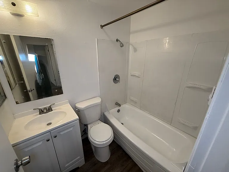 911 E Indiana Ave Apartments! — Photo 10