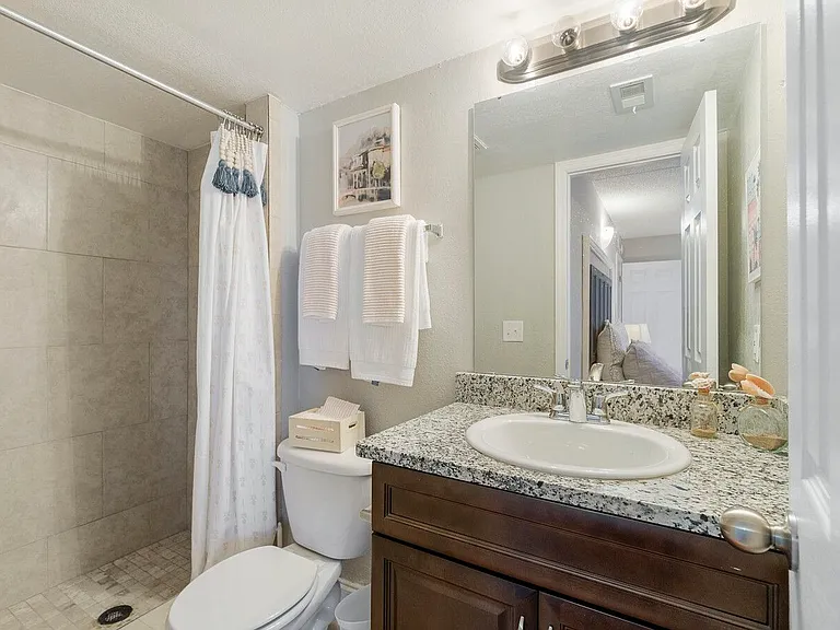 Sea Oats Apartments — Photo 17