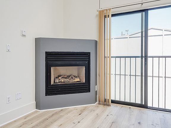 3rd image of 3388 17th St APT 204