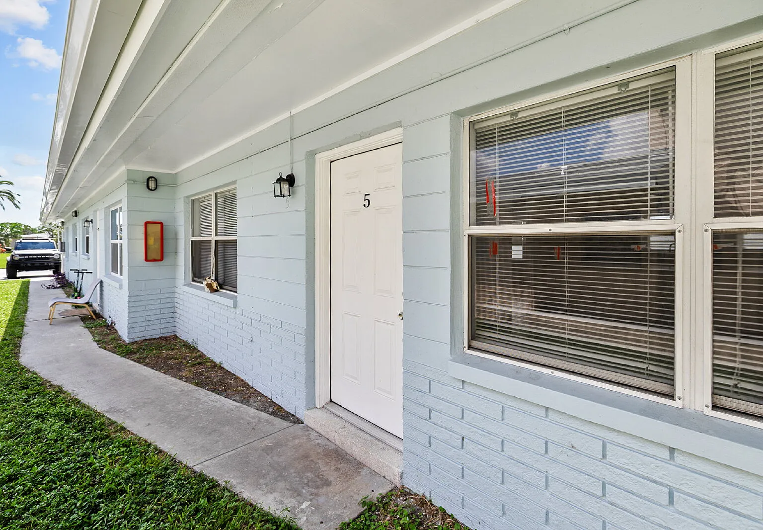 2 bed, 1.0 bath, $1,775 — Photo 3