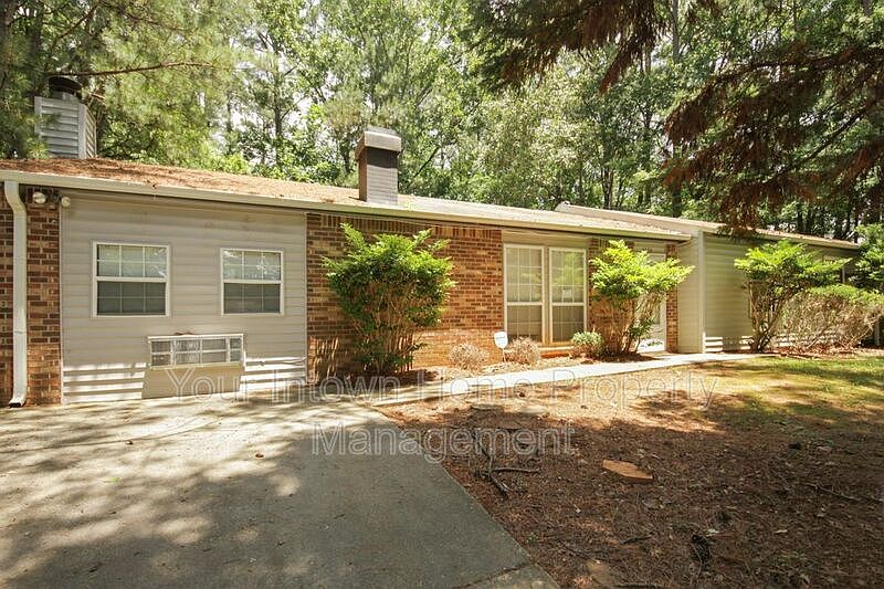 1st image of 4454 Blackbirch Ln