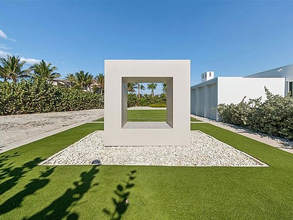 4th image of 7647 Sanderling Rd