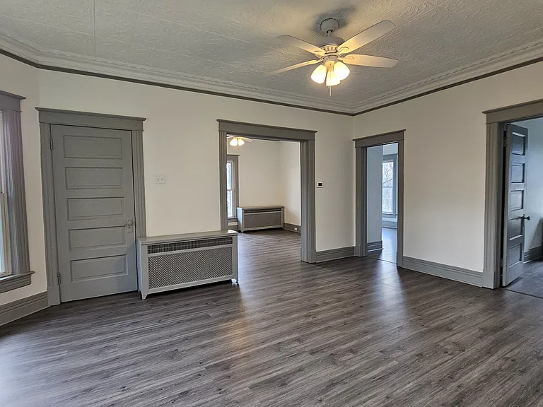 412 E Main St #2 — Photo 6
