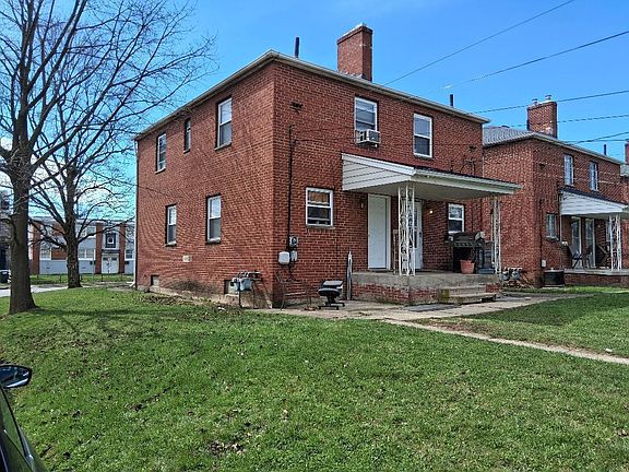 3rd image of 3276 Sullivant Ave