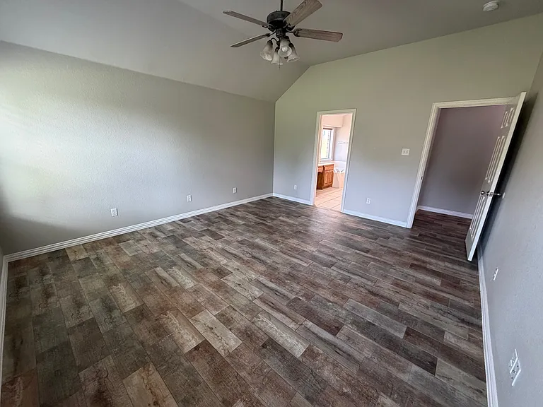 119 Clyde Dr — Photo 16