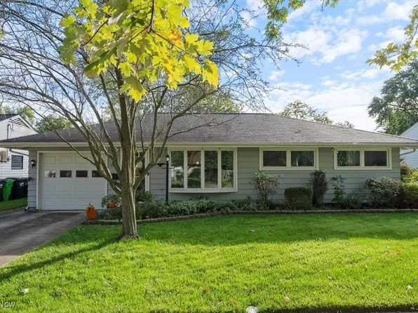 379 Adrian Dr, Berea, OH 44017