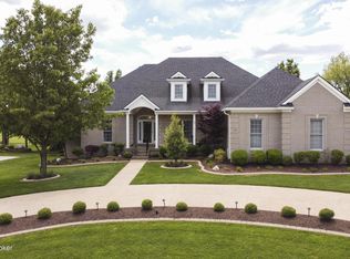 2316 Arnold Palmer Blvd, Louisville, KY 40245
