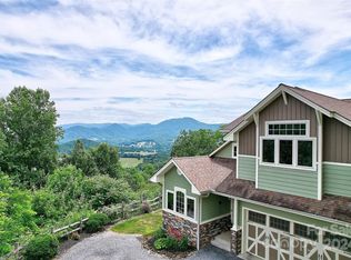 150 Morning Mist Ln, Waynesville, NC 28785