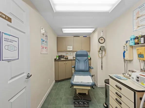 248 Avenue P image 46 of 51