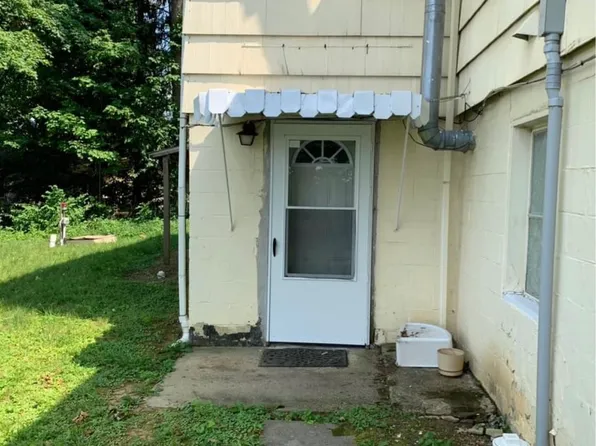 1218 McCartney Ave, Morgantown, WV