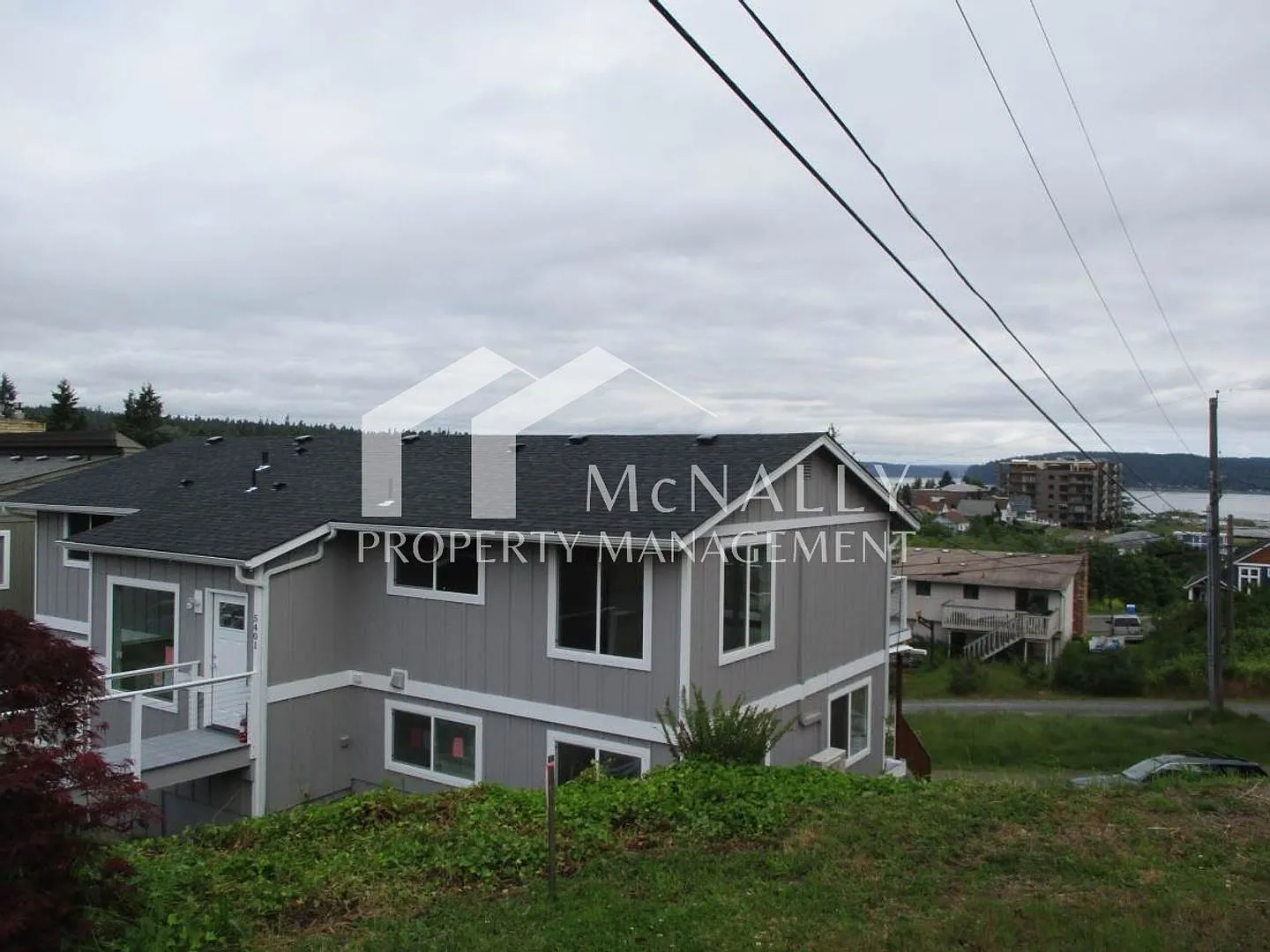 Stunning 3-Bedroom View Unit in Ruston A Must See! — Photo 3