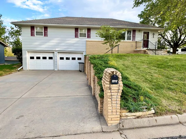 532 W 18th St, Concordia, KS 66901