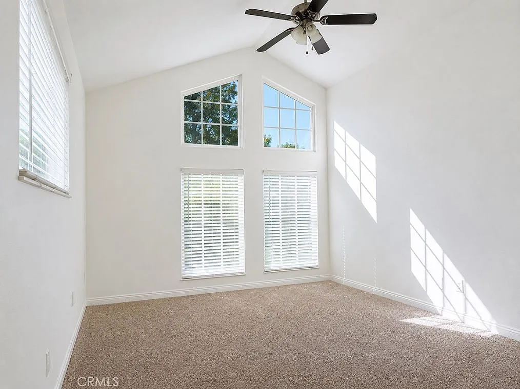 2 bed, 1000 sqft, $2,600 — Photo 1