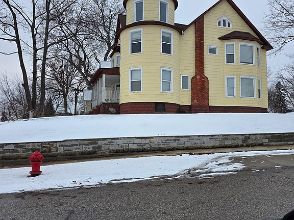 2nd image of 3903 Electric Ave #1