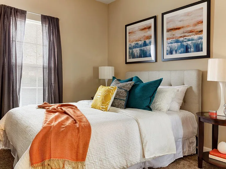 The Bradford at Easton Apartment Homes — Photo 8