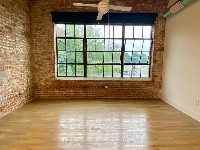 Lofts At Abrams Fixtures — Photo 34