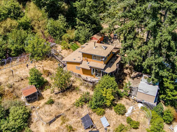 5500 Rancho Sequoia Dr, Alderpoint, CA 95511