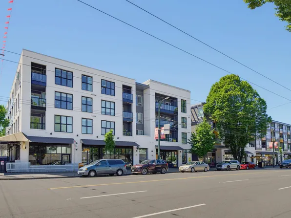 1588 Hastings St E #218, Vancouver, BC V5L 0B8