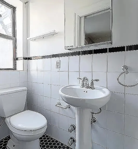 170 E 2nd St #4C — Photo 4