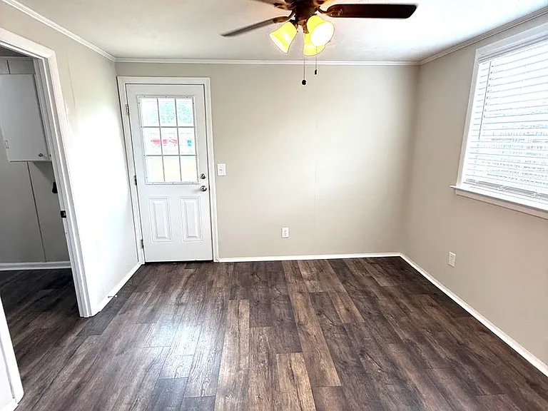 224 Lilac Dr — Photo 11