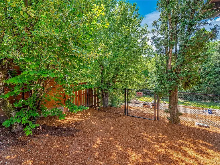 9660 NW Bermar Ln — Photo 28
