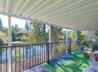 378 Lakeview Dr, Grants Pass, OR 97526