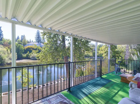 378 Lakeview Dr, Grants Pass, OR 97526