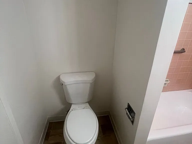 8366 Sargent Ave — Photo 38