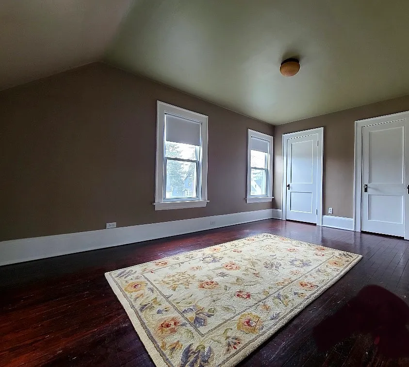 1191 Clague Rd — Photo 3