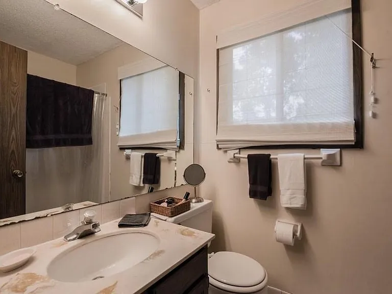 2102 Tamarin Trl — Photo 16