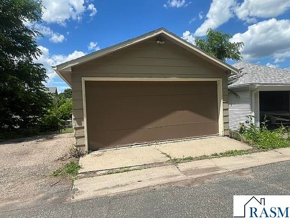 5th image of 433 N 5th St