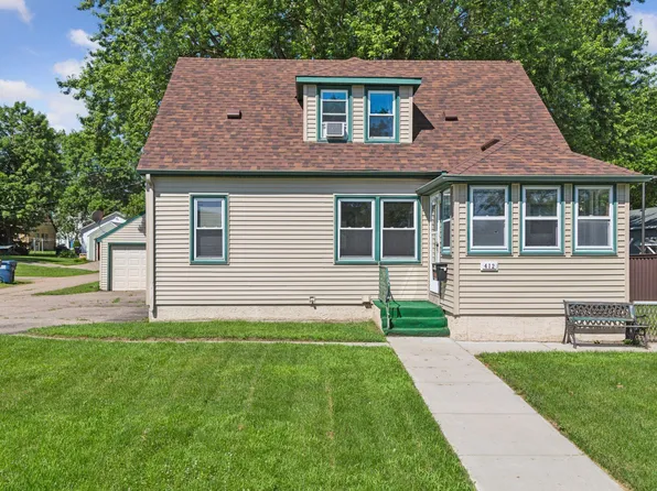 412 Scott St S, Shakopee, MN 55379