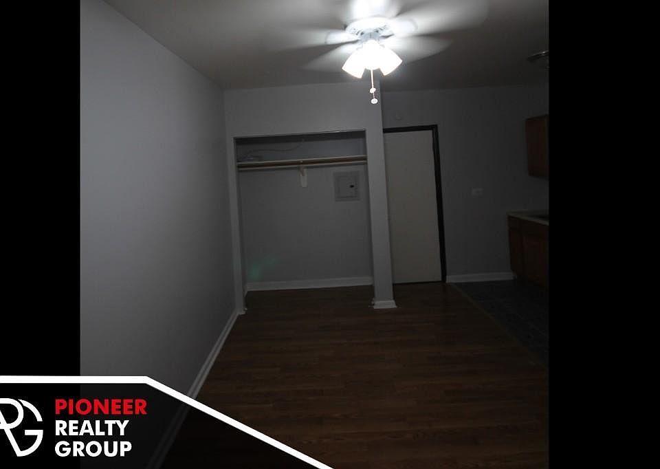 2nd image of 5710 N Winthrop Ave #5710106
