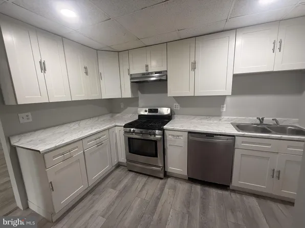 212 Warren St #2, Beverly, NJ 08010