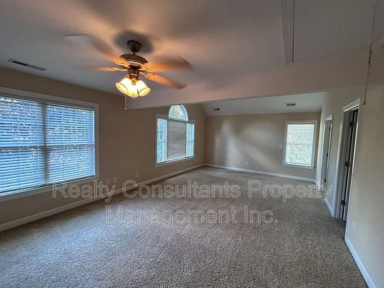 4540 Pebble Lake Dr — Photo 44