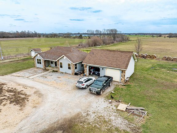 2nd image of 14085 Wallaby Road