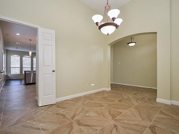 5th image of 14902 Appaloosa Ave