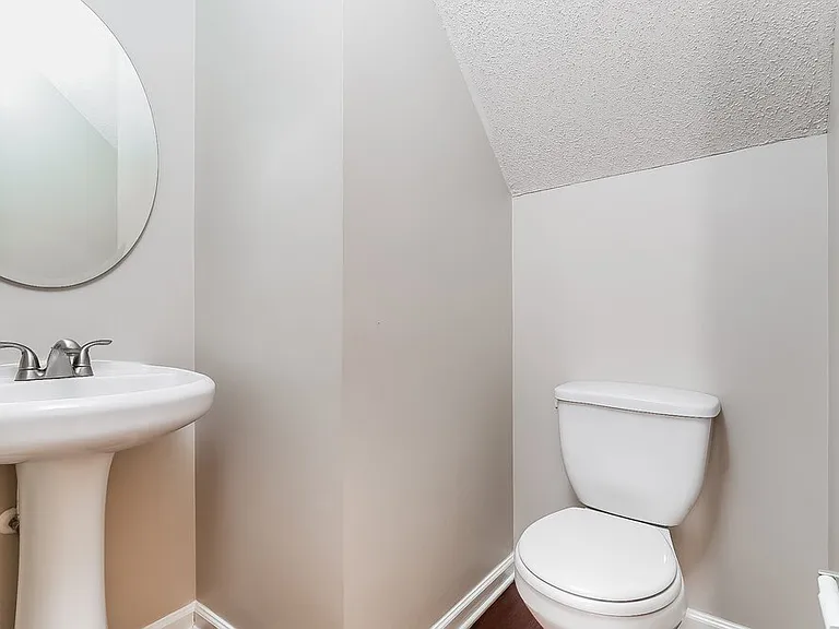 385 Hidden Creek Ln — Photo 15