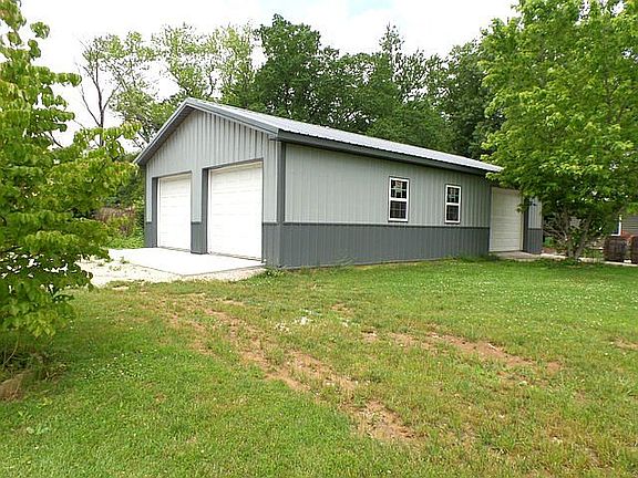 3rd image of 1557 E County Road 475 S