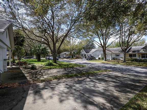 3rd image of 9425 SW 84th Ter Unit C