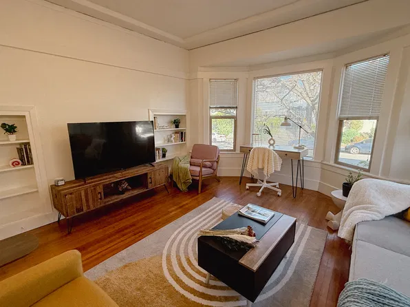 455 41st St APT 1, Oakland, CA 94609