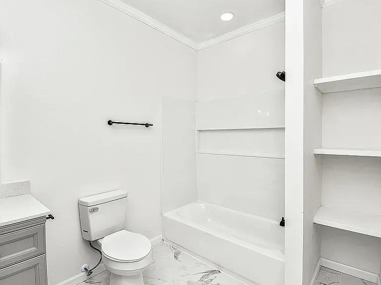 2207 N Kellett Ave — Photo 25