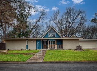 2 Meadow Ln, Del Rio, TX 78840