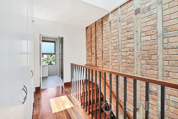 Rented by DE TILLY REAL ESTATE | media 18