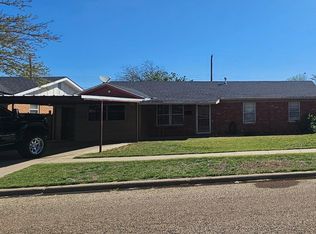 1314 Navajo Trl, Plainview, TX 79072