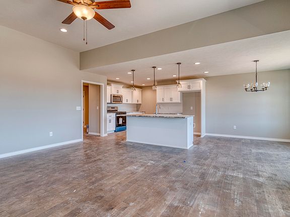 4th image of 1362 S Mahn Avenue